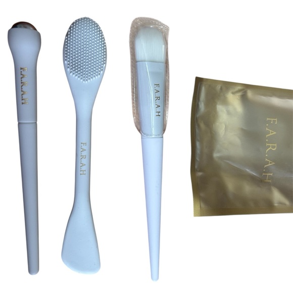 Farah Other - F.A.R.A.H Skin Retreat Set Face Utensils for application white/ gold NEW!